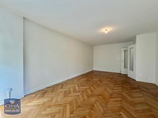  Appartement à louer 2 pièces 54 m²