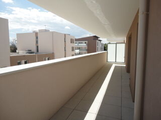  Appartement à louer 3 pièces 65 m²