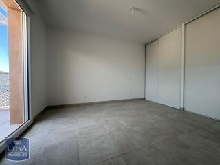 location Appartement - 2 pièce(s) - 44 m² Caumont-sur-Durance (84510)