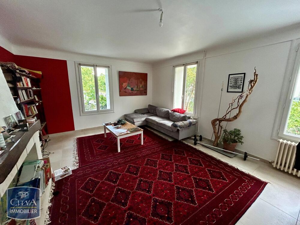 location Maison - 5 pièce(s) - 135 m² Saint-Pierre-des-Corps (37700)