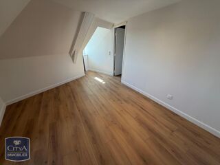  Appartement à louer 4 pièces 90 m²