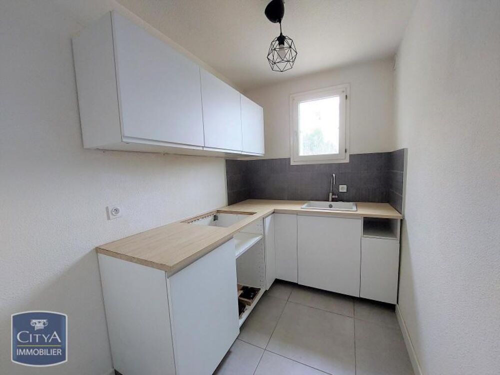 location Appartement - 2 pièce(s) - 46 m² Clermont-l'Hérault (34800)