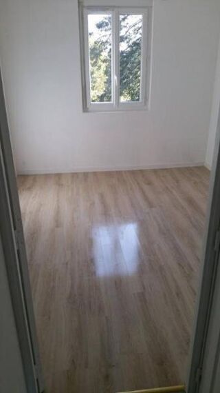  Appartement à louer 4 pièces 89 m²