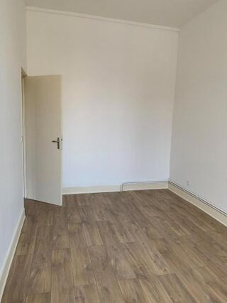  Appartement à louer 3 pièces 66 m²