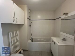  Appartement à louer 2 pièces 46 m²