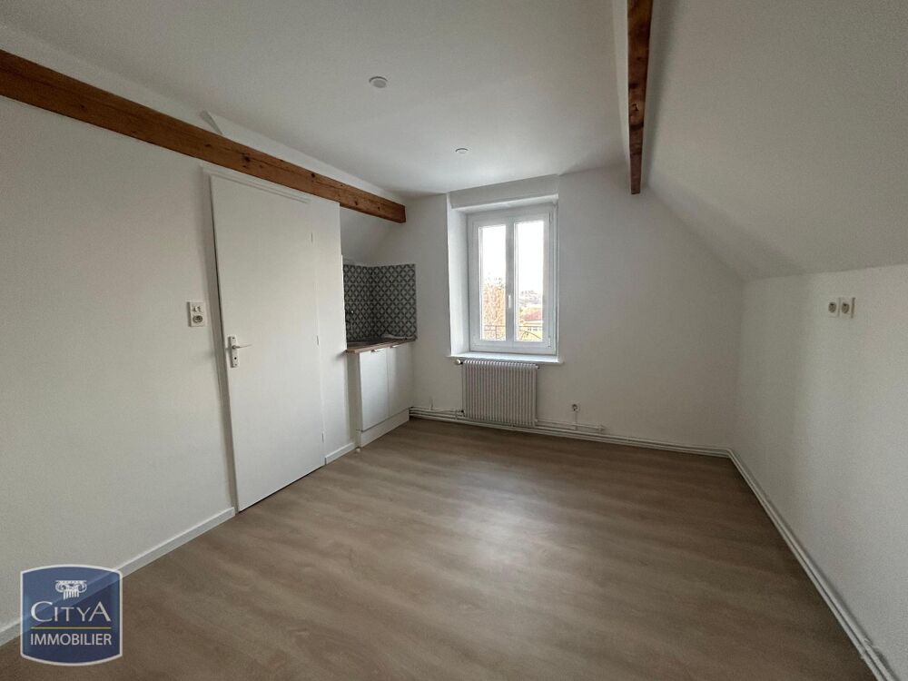 À louer : Charmant appartement rénové T3 situé à Bavilli....
