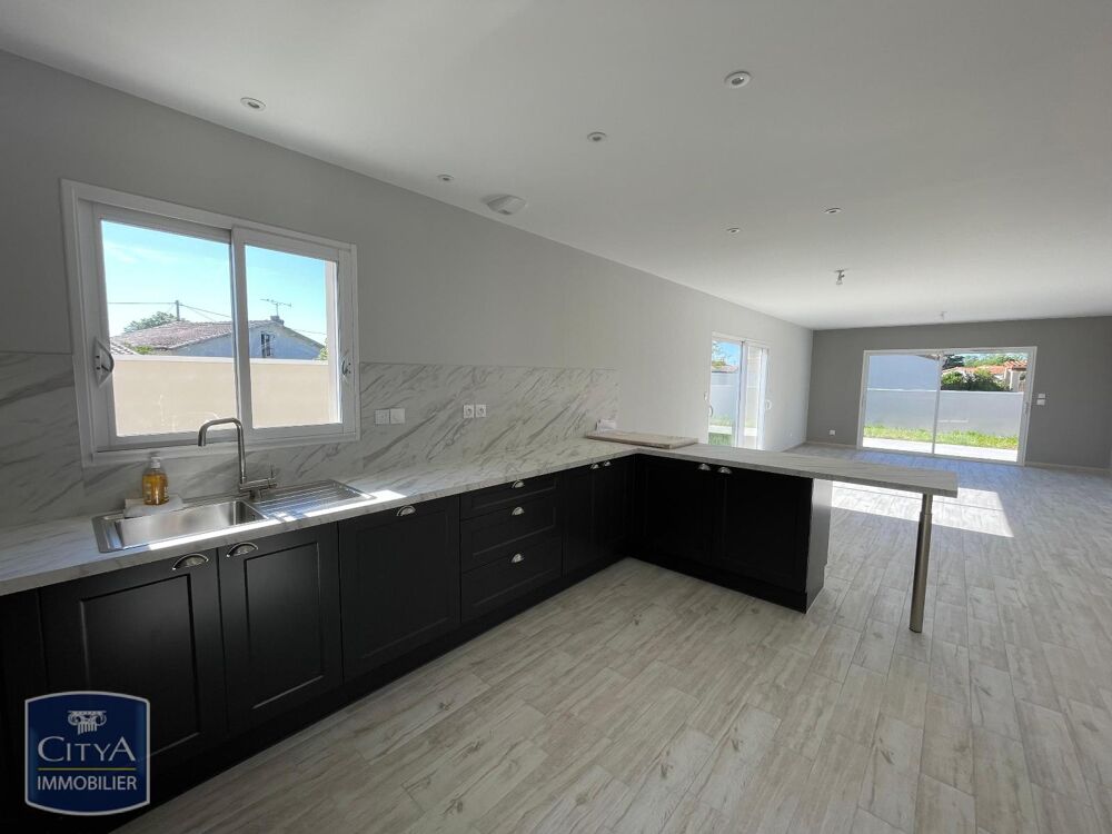 location Maison - 4 pièce(s) - 115 m² La Couronne (16400)