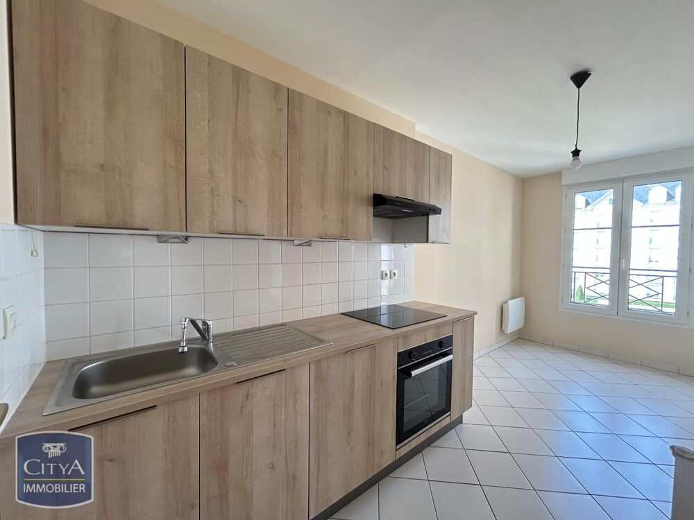 location Appartement - 4 pièce(s) - 91 m² Le Mans (72000)