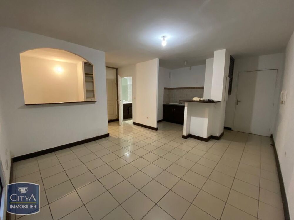 location Appartement - 1 pièce(s) - 32 m² La Possession (97419)