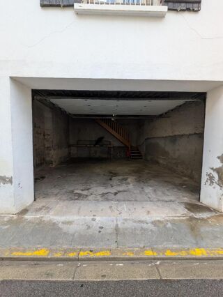  Parking / Garage � louer 