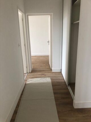  Appartement à louer 3 pièces 74 m²