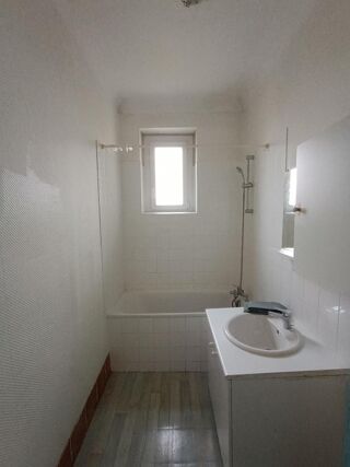  Appartement à louer 3 pièces 78 m²