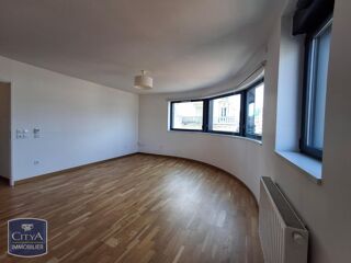  Appartement à louer 3 pièces 60 m²