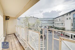  Appartement à louer 3 pièces 79 m²
