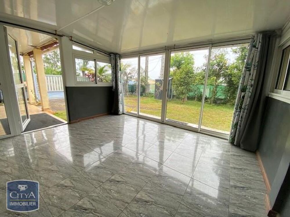 location Maison - 4 pièce(s) - 90 m² Salazie (97433)