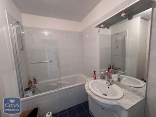  Appartement à louer 1 pièce 33 m²