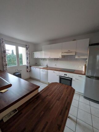  Appartement à louer 3 pièces 80 m²