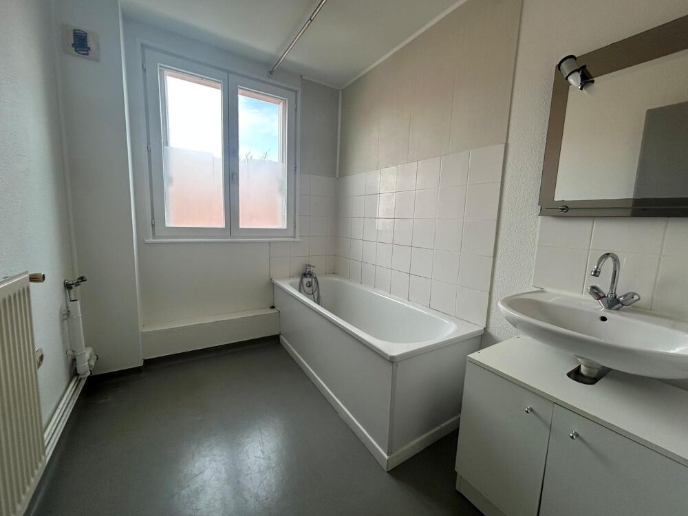 location Appartement - 3 pièce(s) - 91 m² Colombier-Fontaine (25260)