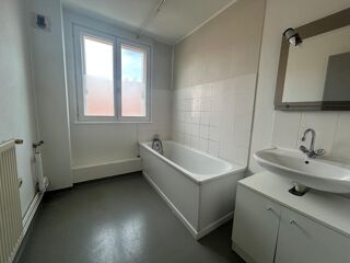  Appartement à louer 3 pièces 91 m²