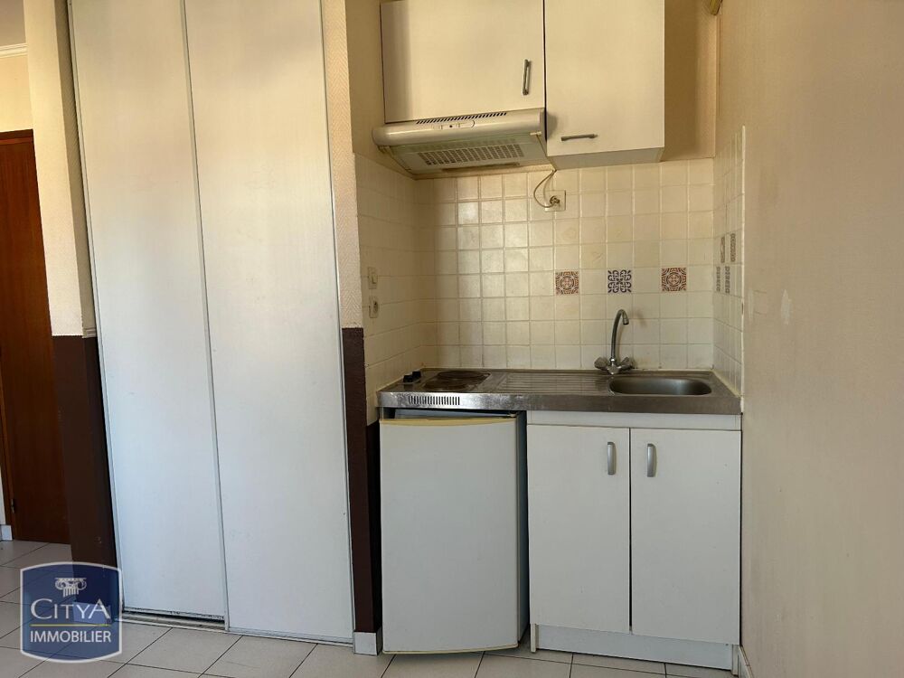 À LOUER : Appartement petit 2 pièces situé à Corbeil-Ess....
