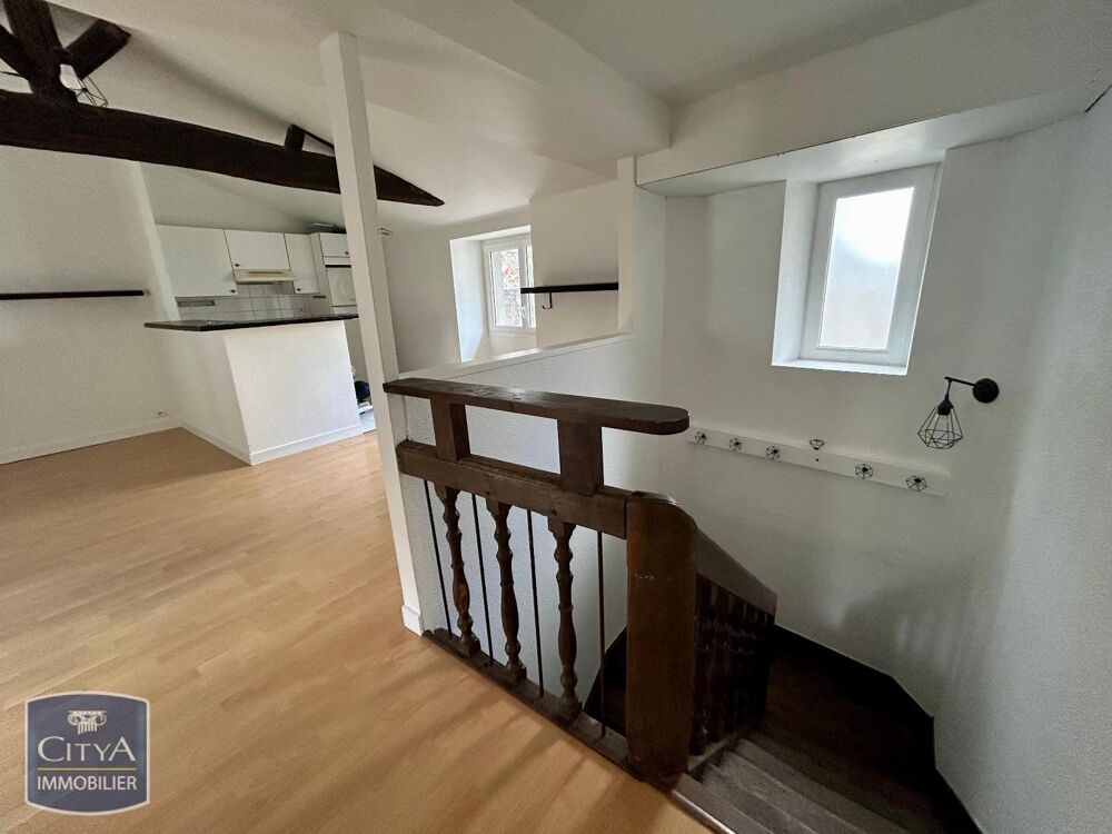 À LOUER : Appartement T3 à Cholet, situé dans un quartie....