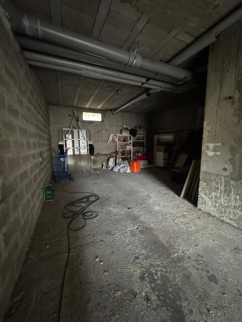  Parking / Garage  louer 