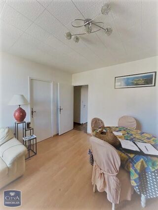  Appartement à louer 3 pièces 45 m²