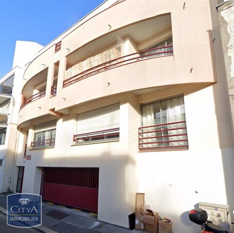  Parking / Garage  louer 