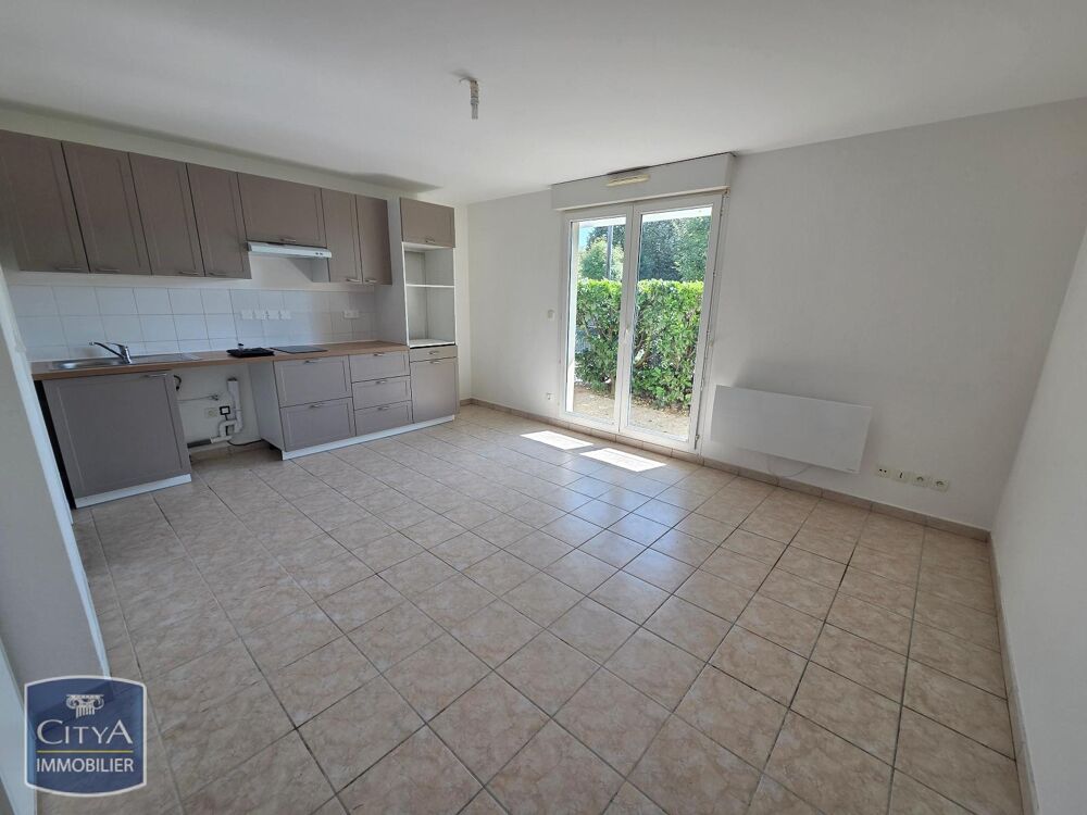 À LOUER : Appartement T1 situé à Issoire, dans le départ....