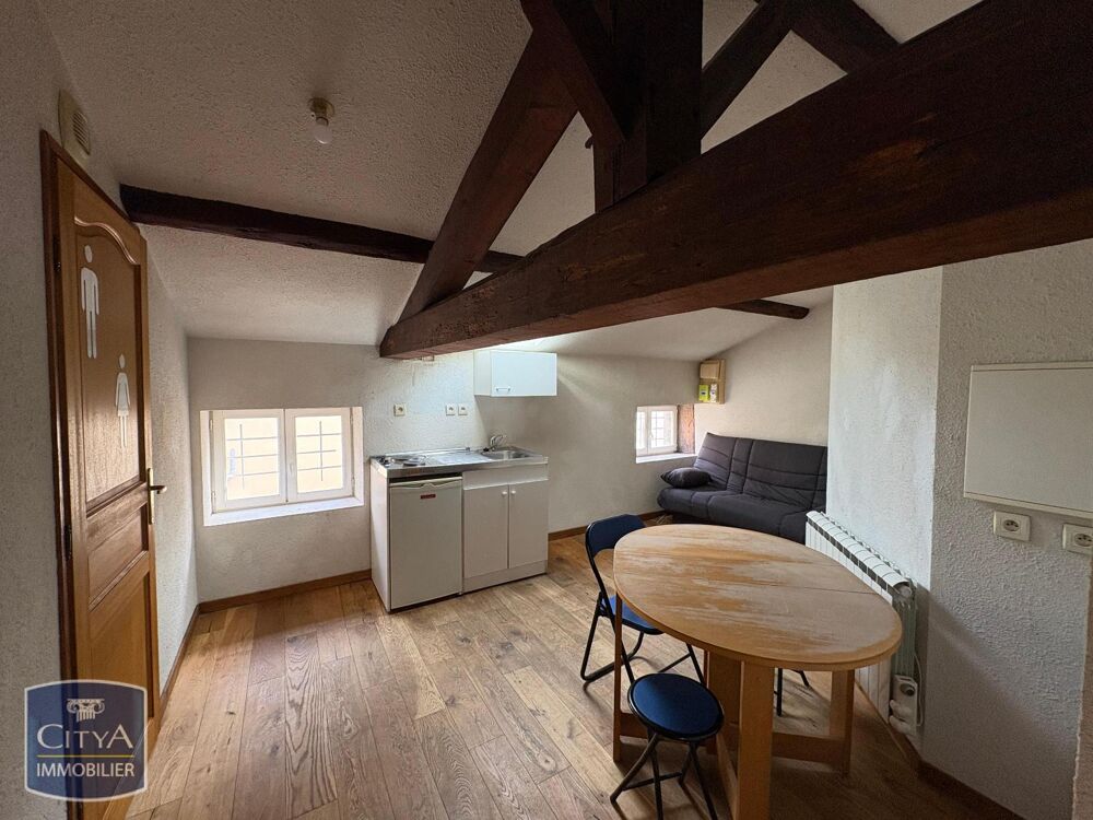 À LOUER : L'appartement, loué meublé, se trouve au 3ème ....