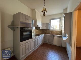  Appartement à louer 5 pièces 128 m²