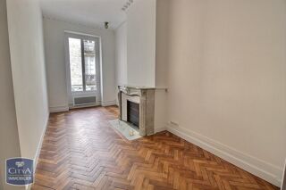  Appartement à louer 2 pièces 61 m²