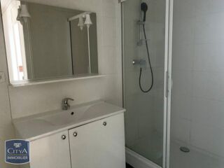  Appartement à louer 4 pièces 89 m²