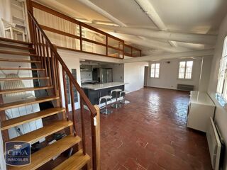  Appartement à louer 2 pièces 67 m²