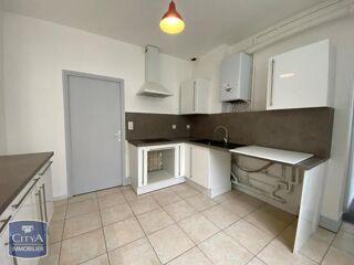 Appartement à louer 3 pièces 84 m²