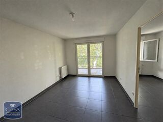  Appartement à louer 2 pièces 55 m²