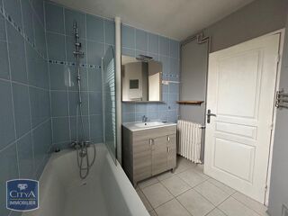  Appartement à louer 3 pièces 68 m²