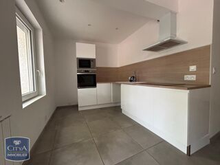  Maison à louer 4 pièces 81 m²