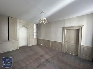  Appartement à louer 2 pièces 55 m²