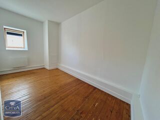  Appartement à louer 3 pièces 65 m²