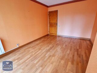  Appartement à louer 4 pièces 82 m²