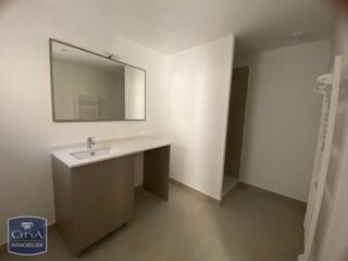  Appartement à louer 2 pièces 45 m²