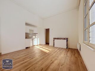  Appartement à louer 2 pièces 45 m²