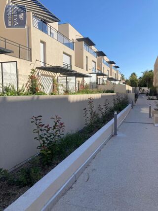  Appartement à louer 4 pièces 80 m²