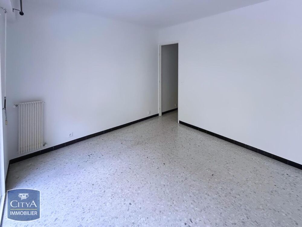 Vous êtes à la recherche d'un studio de 27.43 m² accueil....