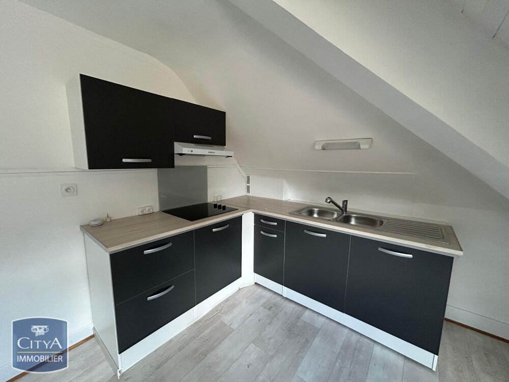 À LOUER : Appartement rénové T2 à Sedan, idéalement situ....