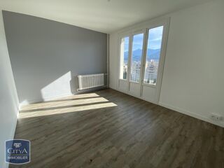  Appartement à louer 3 pièces 55 m²
