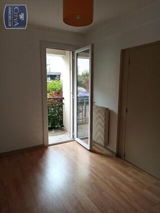  Appartement à louer 3 pièces 60 m²