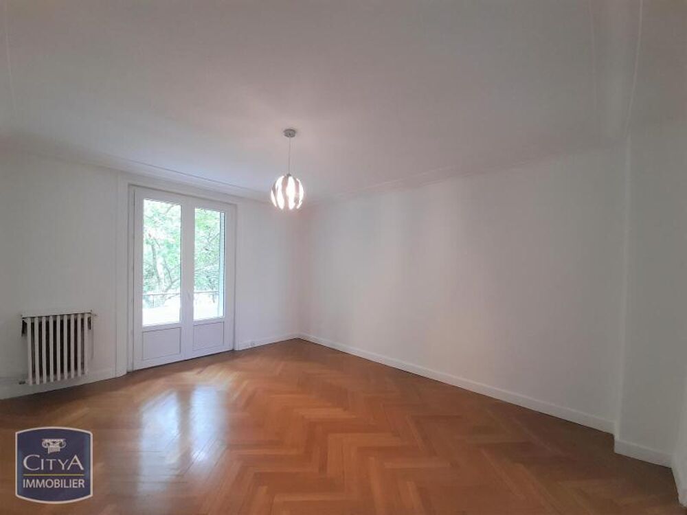 location Appartement - 3 pièce(s) - 74 m² Lyon 7