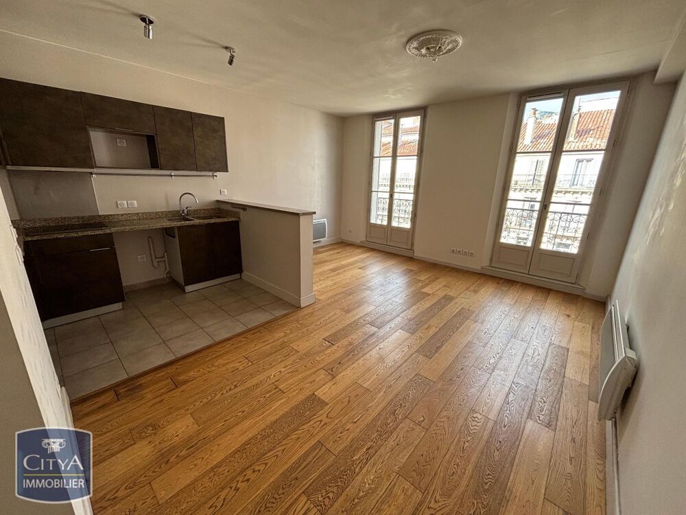 location Appartement - 3 pièce(s) - 74 m² Toulon (83000)